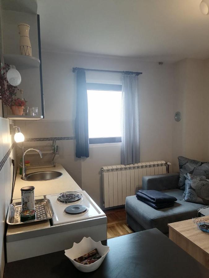 Apartmani Tarsko Sunce Kaludjerske Bare Esterno foto