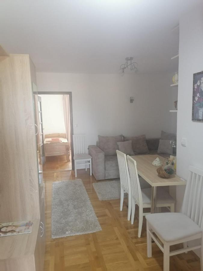 Apartmani Tarsko Sunce Kaludjerske Bare Esterno foto