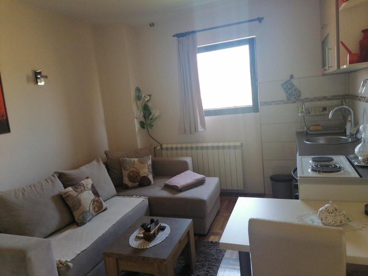 Apartmani Tarsko Sunce Kaludjerske Bare Esterno foto