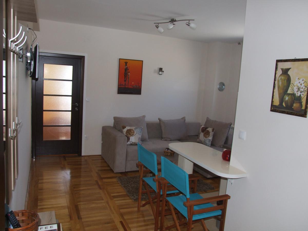 Apartmani Tarsko Sunce Kaludjerske Bare Esterno foto